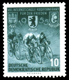 10 Pf Briefmarke: 8. Internationale Radfernfahrt für den Frieden 1955