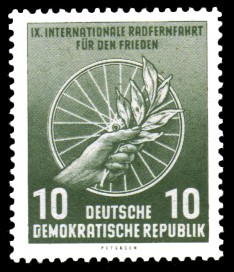 10 Pf Briefmarke: 9. Internationale Radfernfahrt für den Frieden