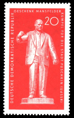 20 Pf Briefmarke: Lenin und Thälmann Denkmal