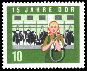 10 Pf Briefmarke: 15 Jahre DDR