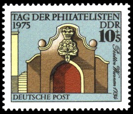 10 + 5 Pf Briefmarke: Tag der Philatelisten, Posttor Wurzen
