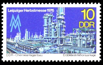 10 Pf Briefmarke: Leipziger Herbstmesse 1976, Erdöldestillationsanlage