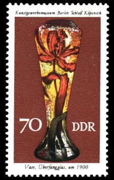 70 Pf Briefmarke: Kunstgewerbemuseum Berlin Schloß Köpenick, Vase 70 Pf Briefmarke: Kunstgewerbemuseum Berlin Schloß Köpenick, Vase