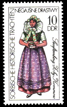 10 Pf Briefmarke: Sorbische historische Trachten, Senftenberg