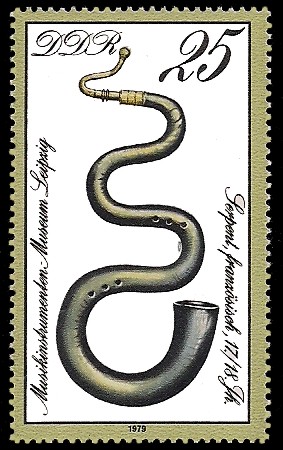 25 Pf Briefmarke: Musikinstrumenten-Museum Leipzig, Serpent