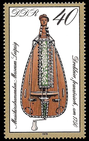 40 Pf Briefmarke: Musikinstrumenten-Museum Leipzig, Drehleier 40 Pf Briefmarke: Musikinstrumenten-Museum Leipzig, Drehleier