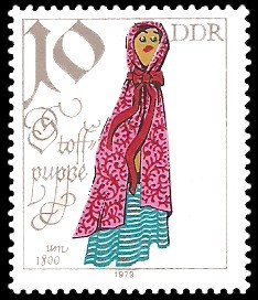 10 Pf Briefmarke: Historische Puppen, Stoffpuppe