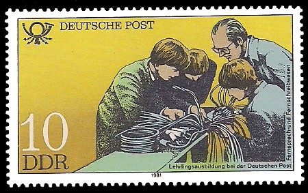 10 Pf Briefmarke: Ausbildung bei der Deutschen Post, Fernsprech- und Fernschreibwesen