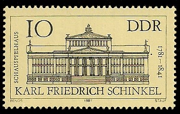 10 Pf Briefmarke: 200. Geburtstag F. Schinkel, Schauspielhaus in Berlin