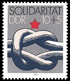 10 + 5 Pf Briefmarke: Solidarität (Kreuzknoten) 10 + 5 Pf Briefmarke: Solidarität (Kreuzknoten)