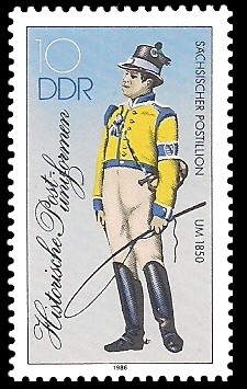 10 Pf Briefmarke: Historische Postuniformen, Sächsischer Postillion