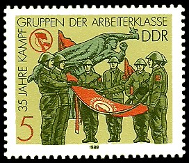 5 Pf Briefmarke: 35 Jahre Kampfgruppen, Vereidigung