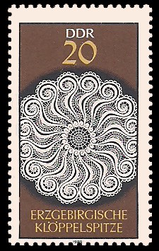 20 Pf Briefmarke: Erzgebirgische Klöppelspitze