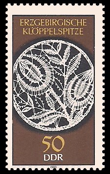 50 Pf Briefmarke: Erzgebirgische Klöppelspitze
