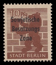 10 Pf Briefmarke: Freimarken Berliner Bär - mit Maschinenaufdruck ‘Sowjetische Besatzungs Zone’ 10 Pf Briefmarke: Freimarken Berliner Bär - mit Maschinenaufdruck ‘Sowjetische Besatzungs Zone’