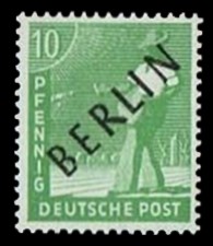 10 Pf Briefmarke: Gemeinschaftsausgabe der alliierten Besetzung mit schwarzem BERLIN Aufdruck, Freimarke 10 Pf Briefmarke: Gemeinschaftsausgabe der alliierten Besetzung mit schwarzem BERLIN Aufdruck, Freimarke