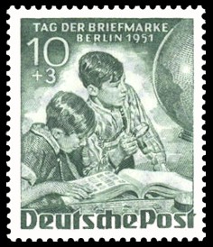 10 + 3 Pf Briefmarke: Tag der Briefmarke 10 + 3 Pf Briefmarke: Tag der Briefmarke