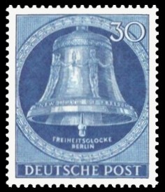 30 Pf Briefmarke: Freiheitsglocke, Klöppel mitte